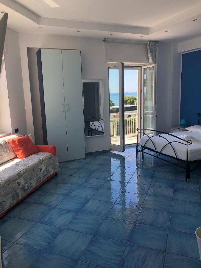 Hotel Blue Sea Salerno Esterno foto