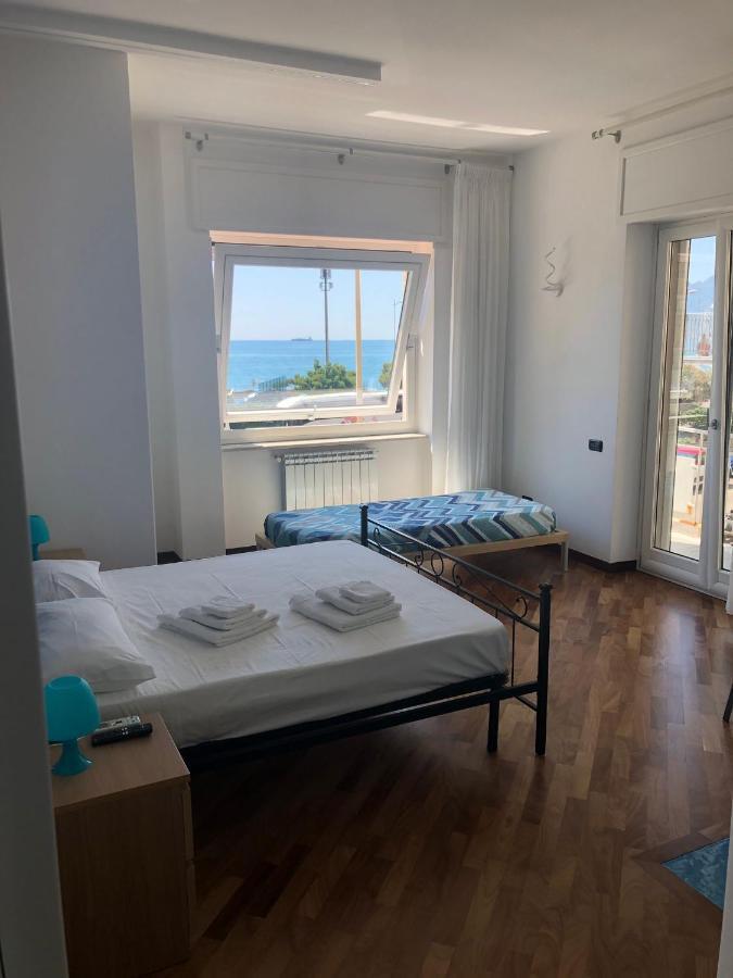 Hotel Blue Sea Salerno Esterno foto