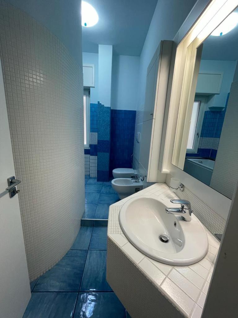 Hotel Blue Sea Salerno Esterno foto