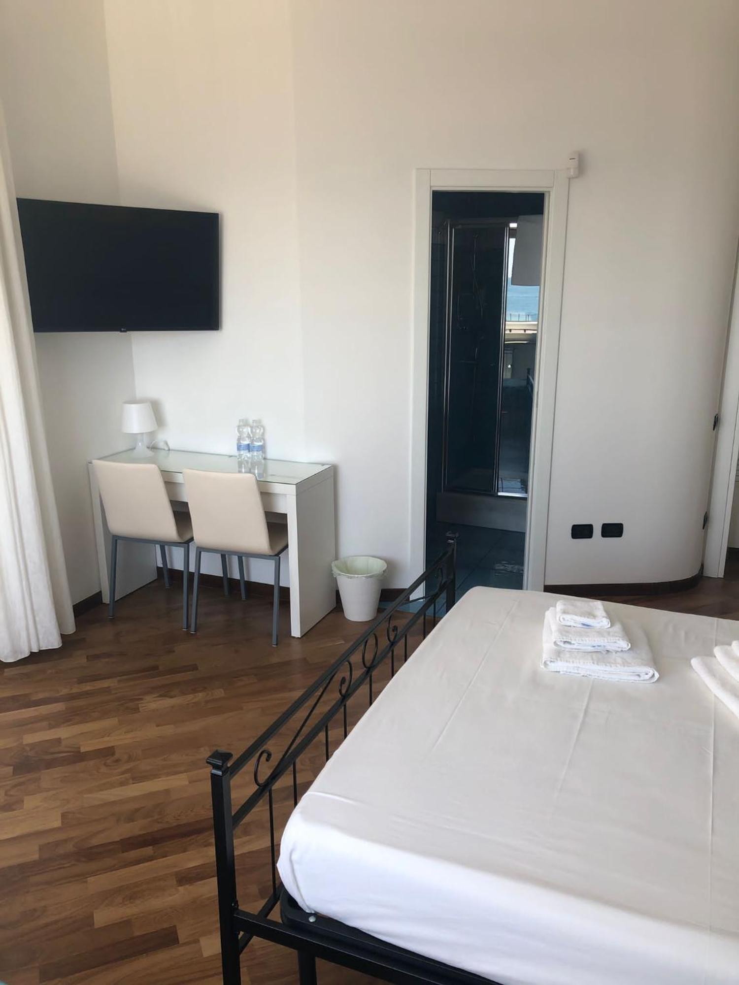 Hotel Blue Sea Salerno Esterno foto